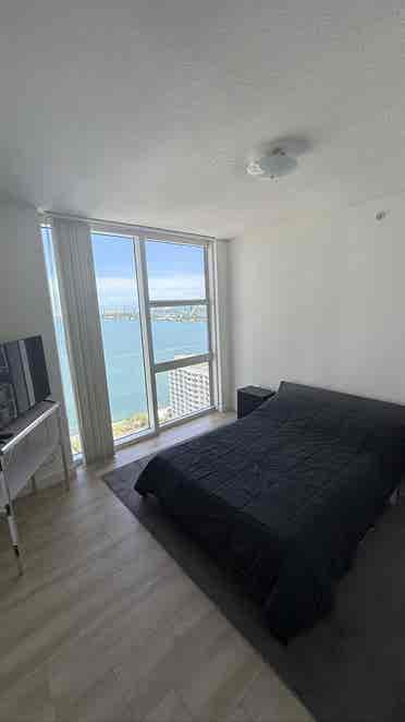 Fully furnished room in Edgewater