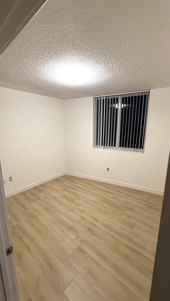 Room for rent in Edgewater-Miami