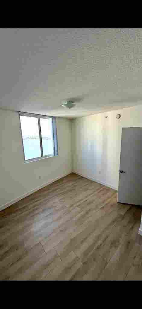 Room for rent in Edgewater-Miami