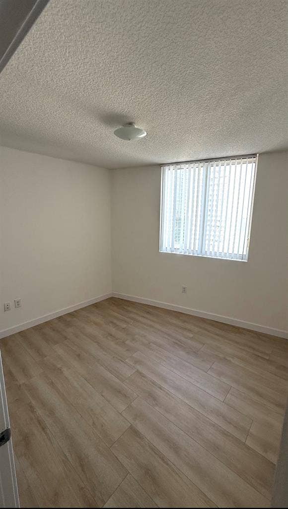 Room for rent in Edgewater-Miami