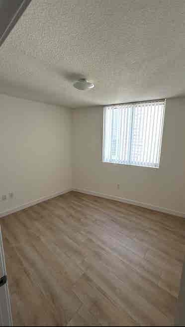 Room for rent in Edgewater-Miami