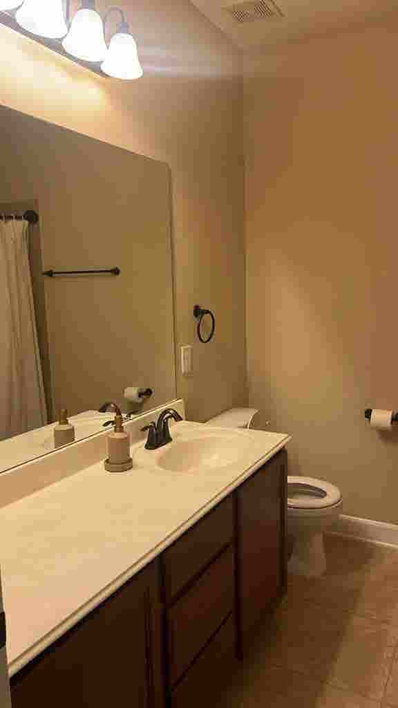Bedroom for rent utilities included