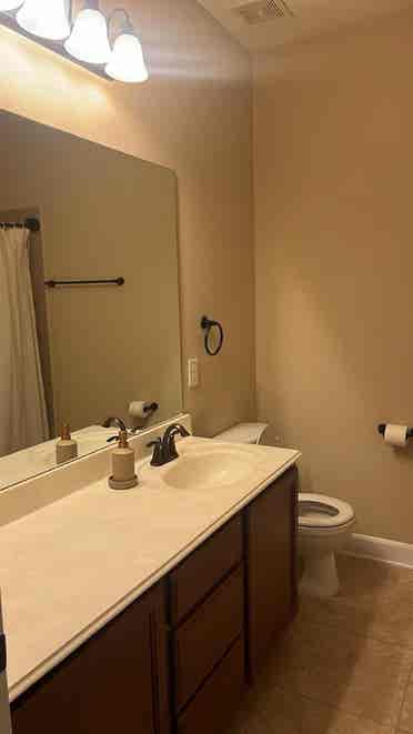 Bedroom for rent utilities included