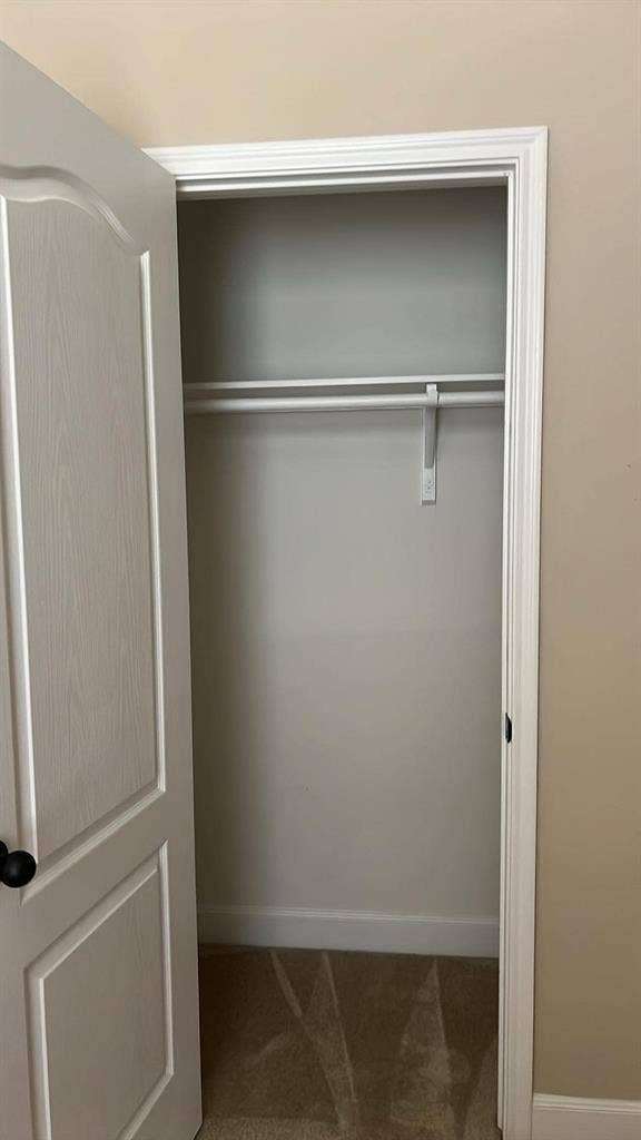 Bedroom for rent utilities included