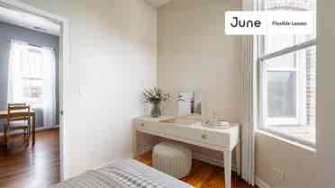 3 BR in Chicago