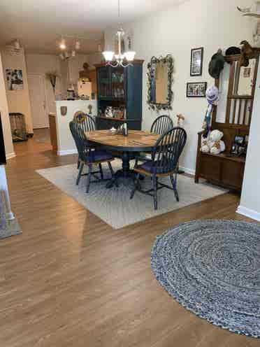 Furnished room w/ private bathroom