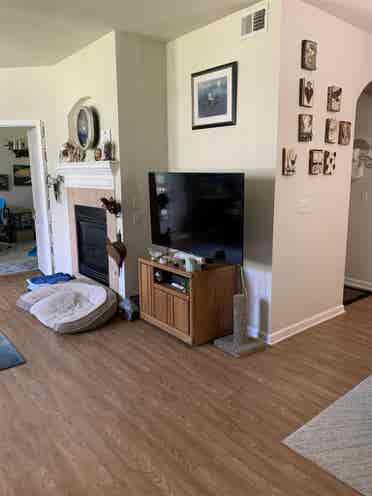 Furnished room w/ private bathroom