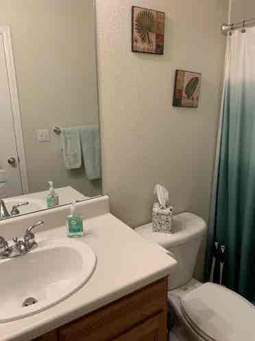 Furnished room w/ private bathroom