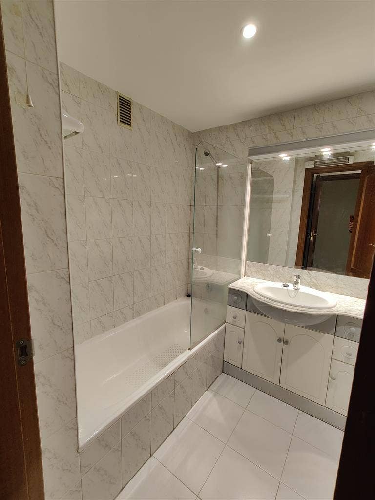 Hab. exterior con baño, Madrid