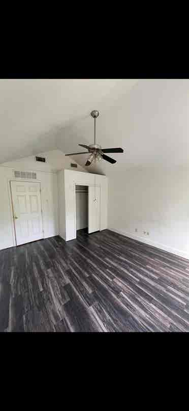 Large room in North Loop, Austin