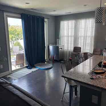 Roommate 4 Spacious House