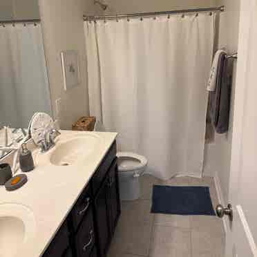 Roommate 4 Spacious House