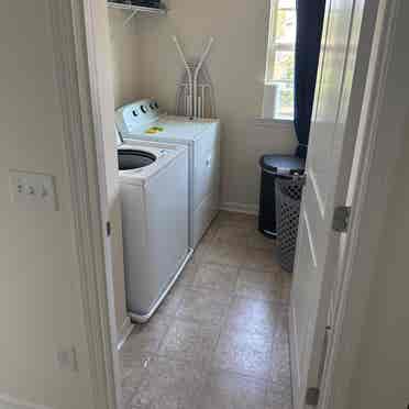 Roommate 4 Spacious House