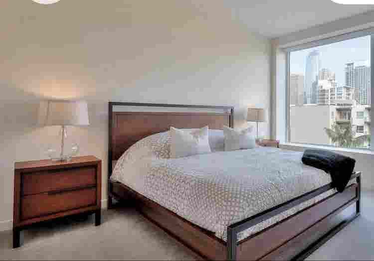 Room available in DTLA apartment!