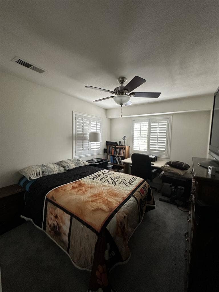 Room available in Santa Clarita