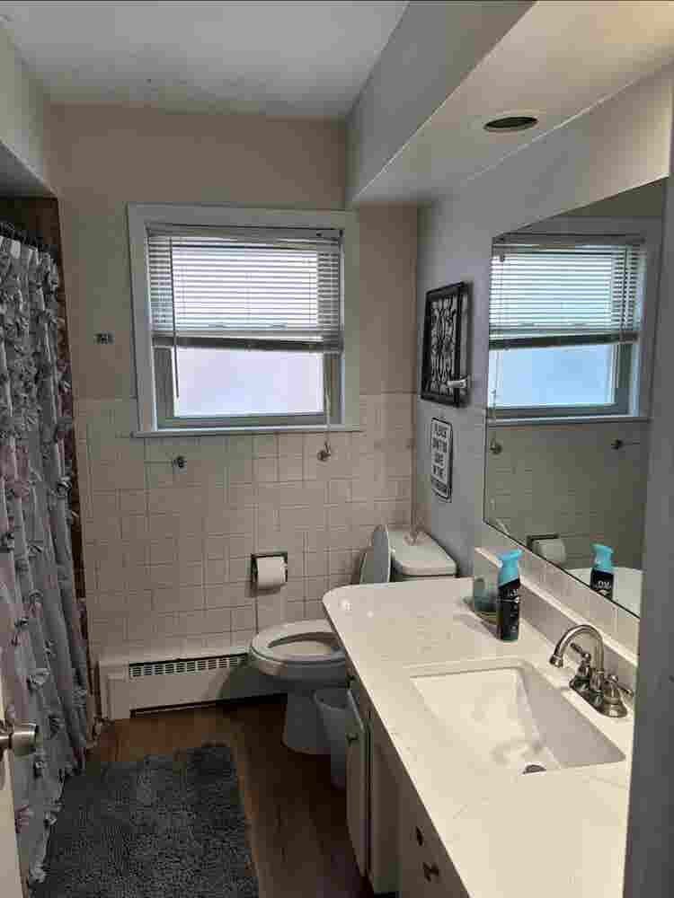 Spacious room for rent $
