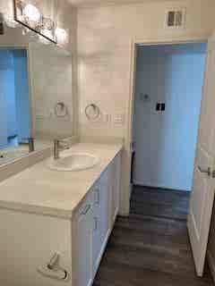 Bath Apt - Lease Transfer