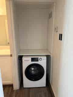 Bath Apt - Lease Transfer