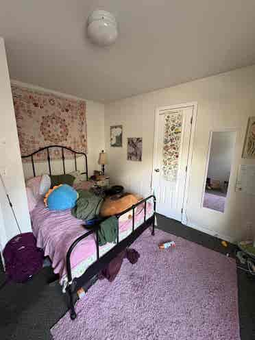 Room for Rent!