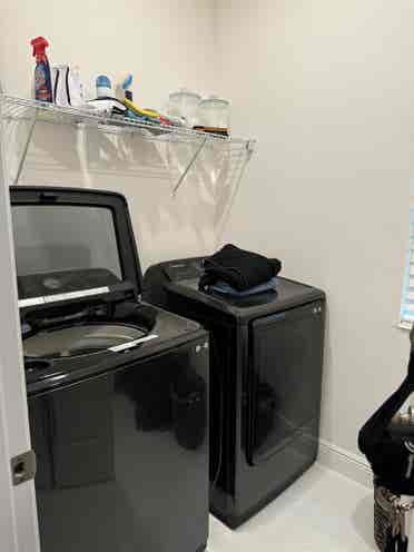 Looking for a female roommate