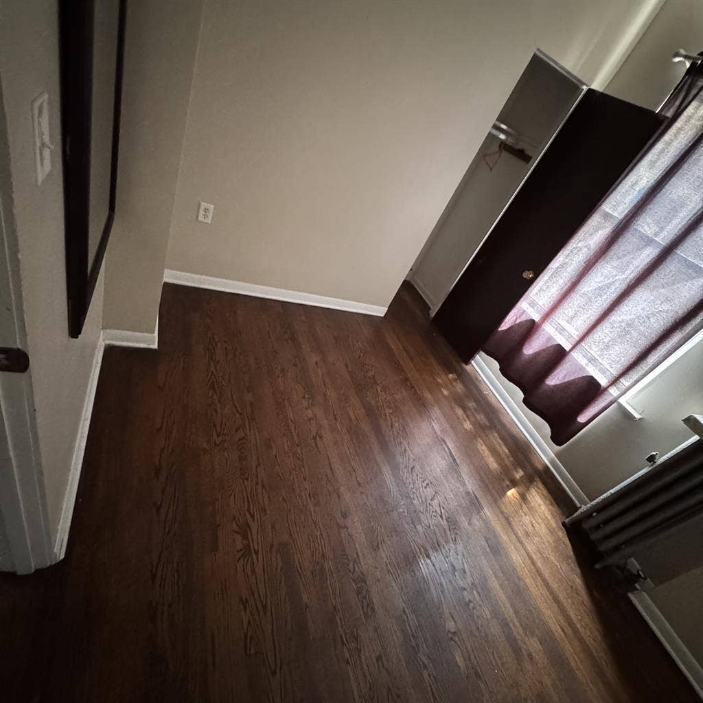Room for Rent -great Location