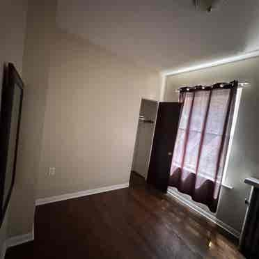 Room for Rent -great Location