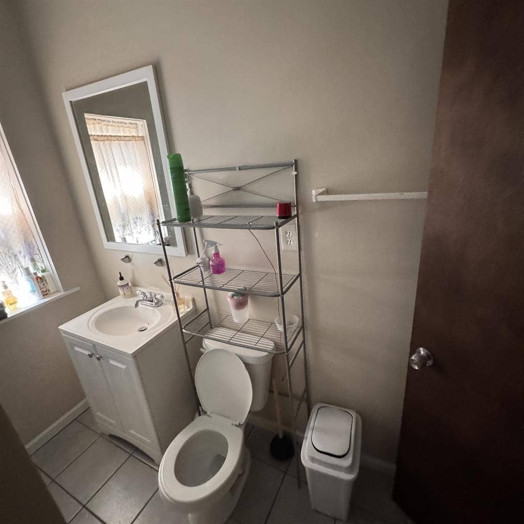 Room for Rent -great Location