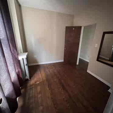 Room for Rent -great Location