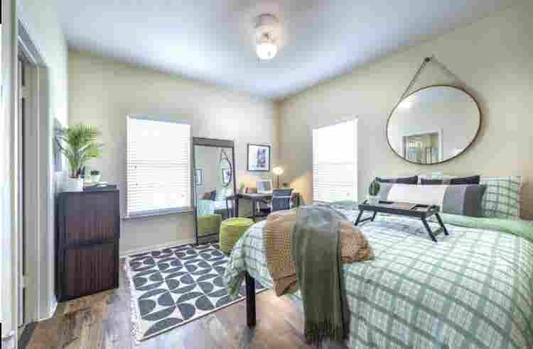 Sublet room at Hill side ranch