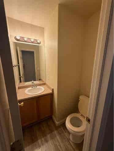 Shared townhouse in safe area