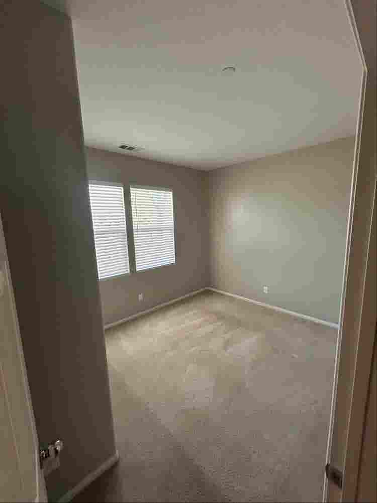 Room in Lake Elsinore