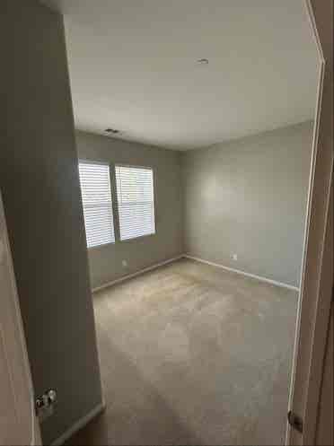 Room in Lake Elsinore