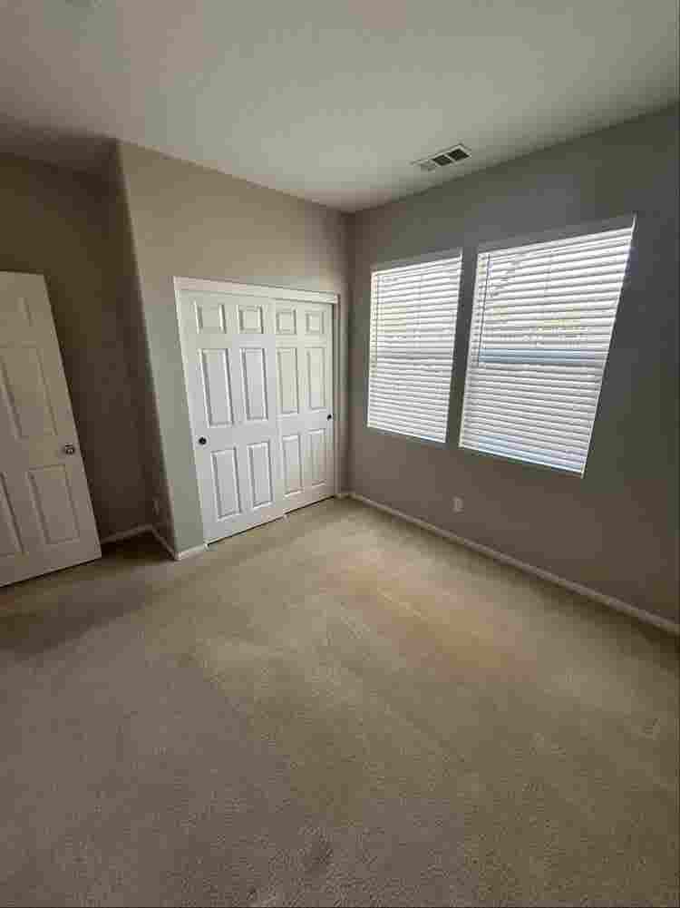Room in Lake Elsinore