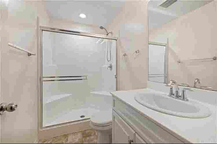 Room in Lake Elsinore