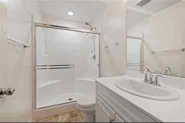 Room in Lake Elsinore