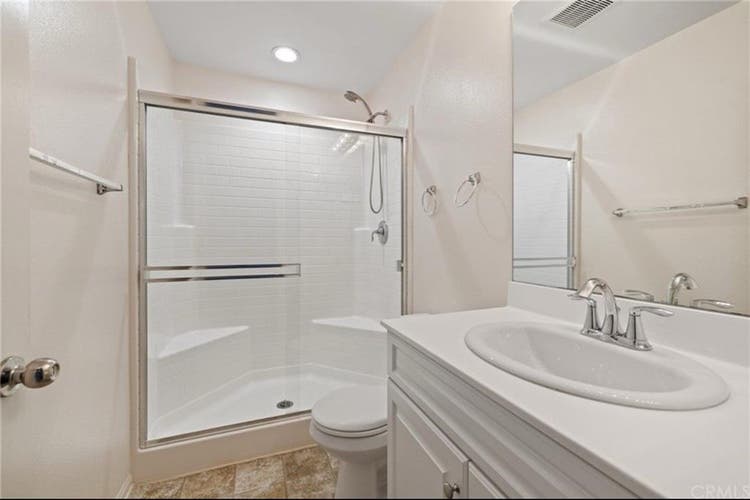 Room in Lake Elsinore