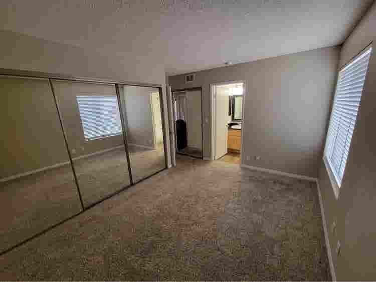 Master-Sized Private Suite