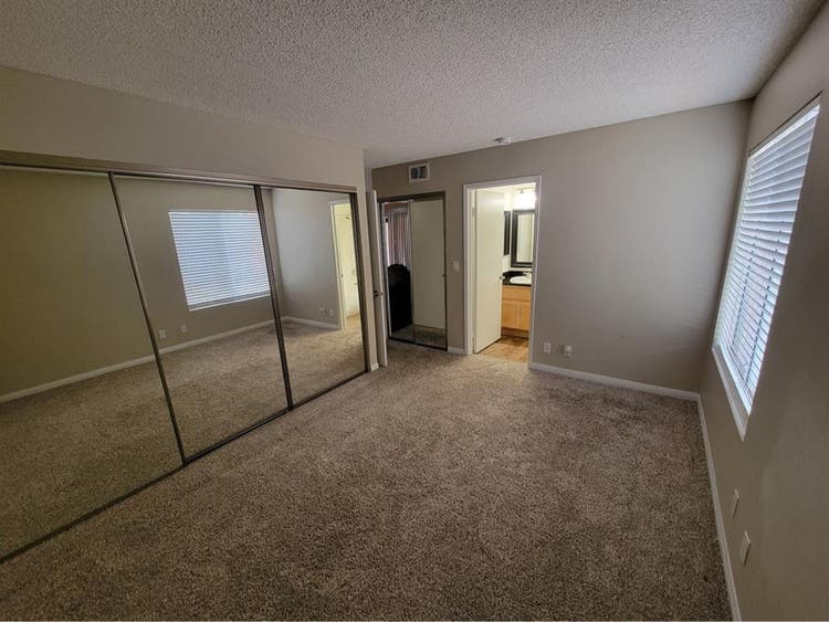 Master-Sized Private Suite