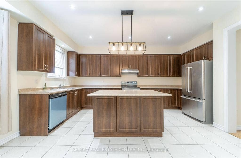 Room for Rent in Heartland area