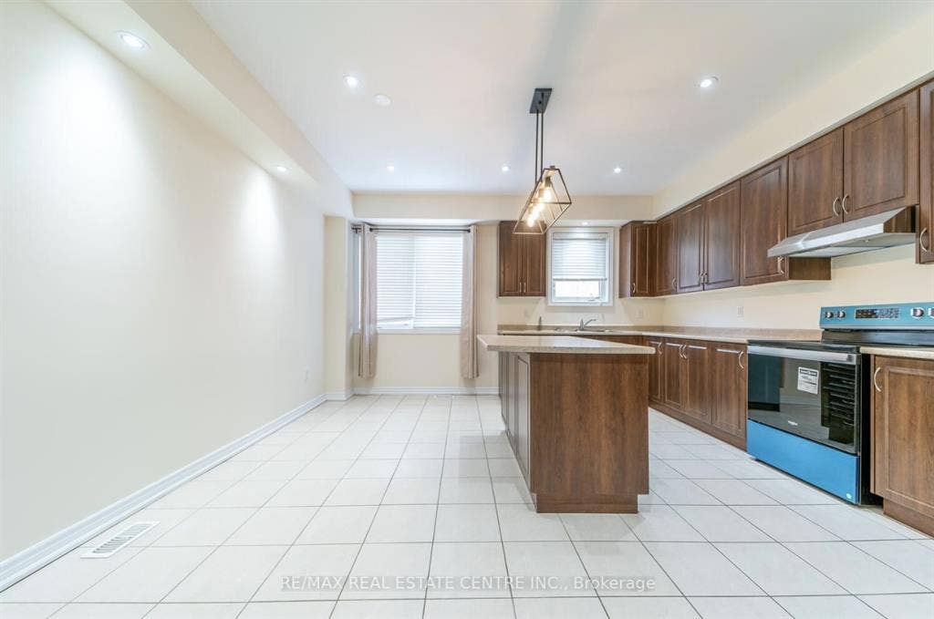 Room for Rent in Heartland area