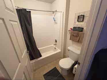 Looking for someone to Sublet.