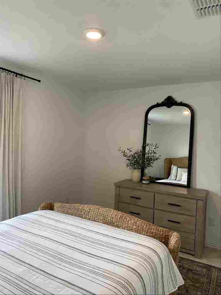 Fully Furnished Home – Females Only