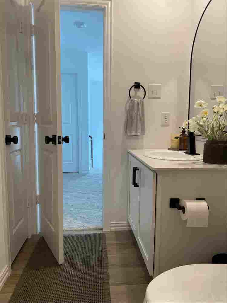 Fully Furnished Home – Females Only