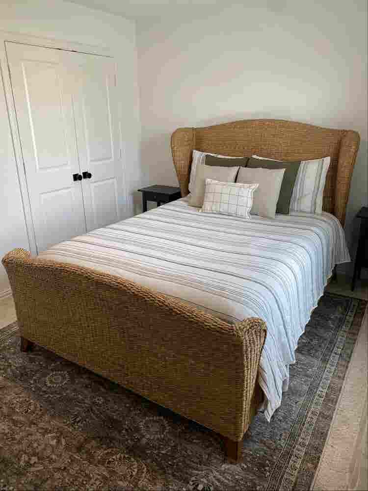 Fully Furnished Home – Females Only