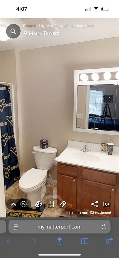 Bath Utilities included