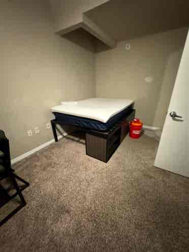 URGENT  APARTMENT RELET