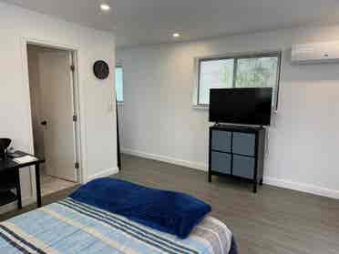 Furnished Independent unit - Miami!