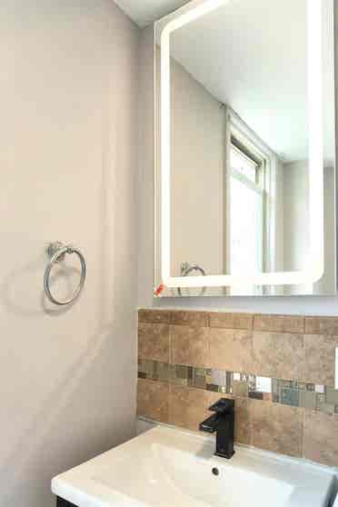4 Bed / 1 Bath Student Apartment 