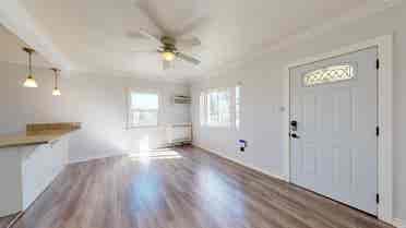 2 BR in Los Angeles