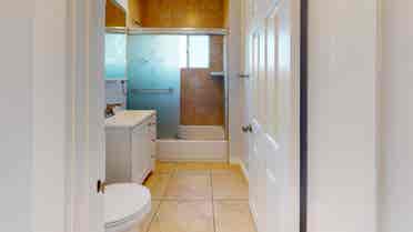 2 BR in Los Angeles